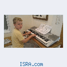 B иерусалиме: фортепиано и гитара!