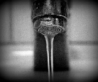 Ах, этот ужасный Израиль! Продолжает производить воду для Газы!  
