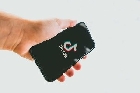 TikTok-тренд со сквишами приводит к ожогам: врачи предупреждают об опасной игре с микроволновкой