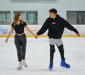 День любви на OneIce Arena: холодный лед для горячих сердец