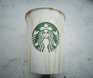 Starbucks: поддержке террористов тут не место 