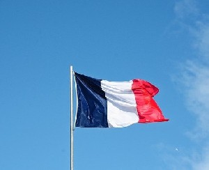 Франция надеется на санкции против поселенцев 
