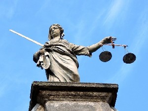 Суд отказался отстранить Нетаниягу 