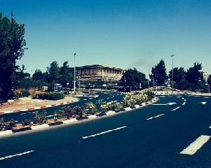 Партия Ганца инициирует роспуск Кнессета 