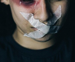 Подростки арестованы за изнасилование девочки-еврейки