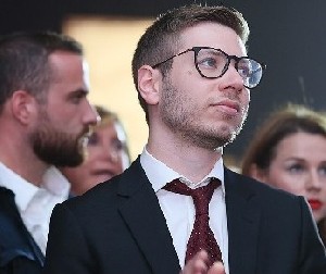 Сын премьера – критик на расстоянии 
