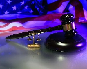 Американец отправится в тюрьму за угрозы сенатору-еврейке