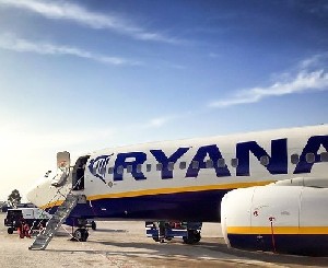 Самолет Ryanair совершил аварийную посадку. Есть пострадавшие 