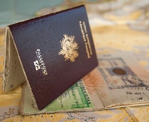 Двух французов обвиняют в работе на Моссад 