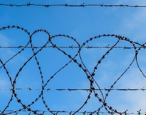 Военнослужащих разжаловали и отправили за решетку 