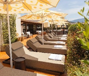Adia: подарок Афинам и гостям Isrotel 