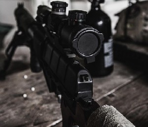 Израильских футболистов охраняют снайперы 