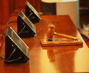 Министр юстиции предлагает создать трибунал 
