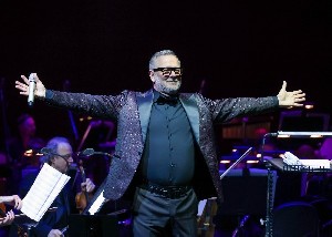 Золотой голос Венеции снова в Израиле: Лука Миннелли даст концерты в Тель-Авиве и Хайфе Золотой голос Венеции снова в Израиле: Лука Миннелли даст концерты в Тель-Авиве и Хайфе