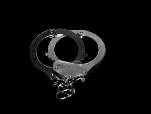 Звезда или подозреваемый: полиция проверяет жалобу на известного композитора Звезда или подозреваемый: полиция проверяет жалобу на известного композитора