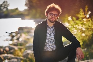 8 роялей, 16 пианистов на сцене в Тель-Авиве 8 роялей, 16 пианистов на сцене в Тель-Авиве