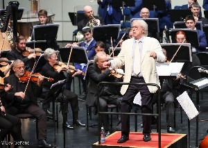 Большая симфоническая серия в Герцлии. Праздничный, новогодний концерт! Большая симфоническая серия в Герцлии. Праздничный, новогодний концерт!