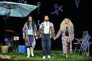 She-Stage: женский взгляд и голос в фокусе театрального сюжета She-Stage: женский взгляд и голос в фокусе театрального сюжета