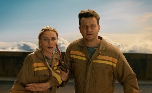 Включить настроение: Новый год в HOT VOD Russian Включить настроение: Новый год в HOT VOD Russian