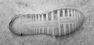 Израиль выстроился в очередь ... за тапками