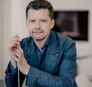 Иерусалимский симфонический оркестр и маэстро Юлиан Рахлин исполнят произведения Моцарта и Баха