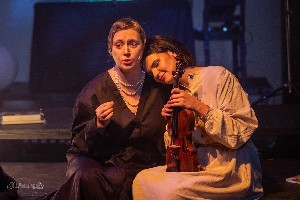 Внутри дневника: спектакль HANNAH о Ханне Сенеш  