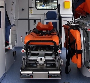 Ракетный удар по Беэр-Шеве: 15 пострадавших, спасатели продолжают эвакуацию