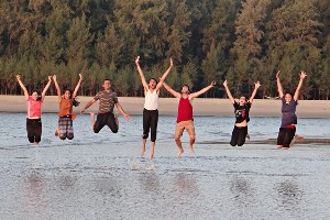 Пока сирены воют, а новости не радуют, Израиль неожиданно держится в топе… счастья