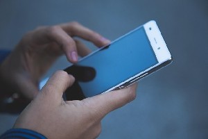 Иран начал массовую SMS-атаку против израильтян: в киберуправлении призвали не паниковать Иран начал массовую SMS-атаку против израильтян: в киберуправлении призвали не паниковать