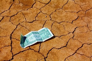 Доллар и евро рухнули до новых минимумов: шекель продолжает укрепляться Доллар и евро рухнули до новых минимумов: шекель продолжает укрепляться